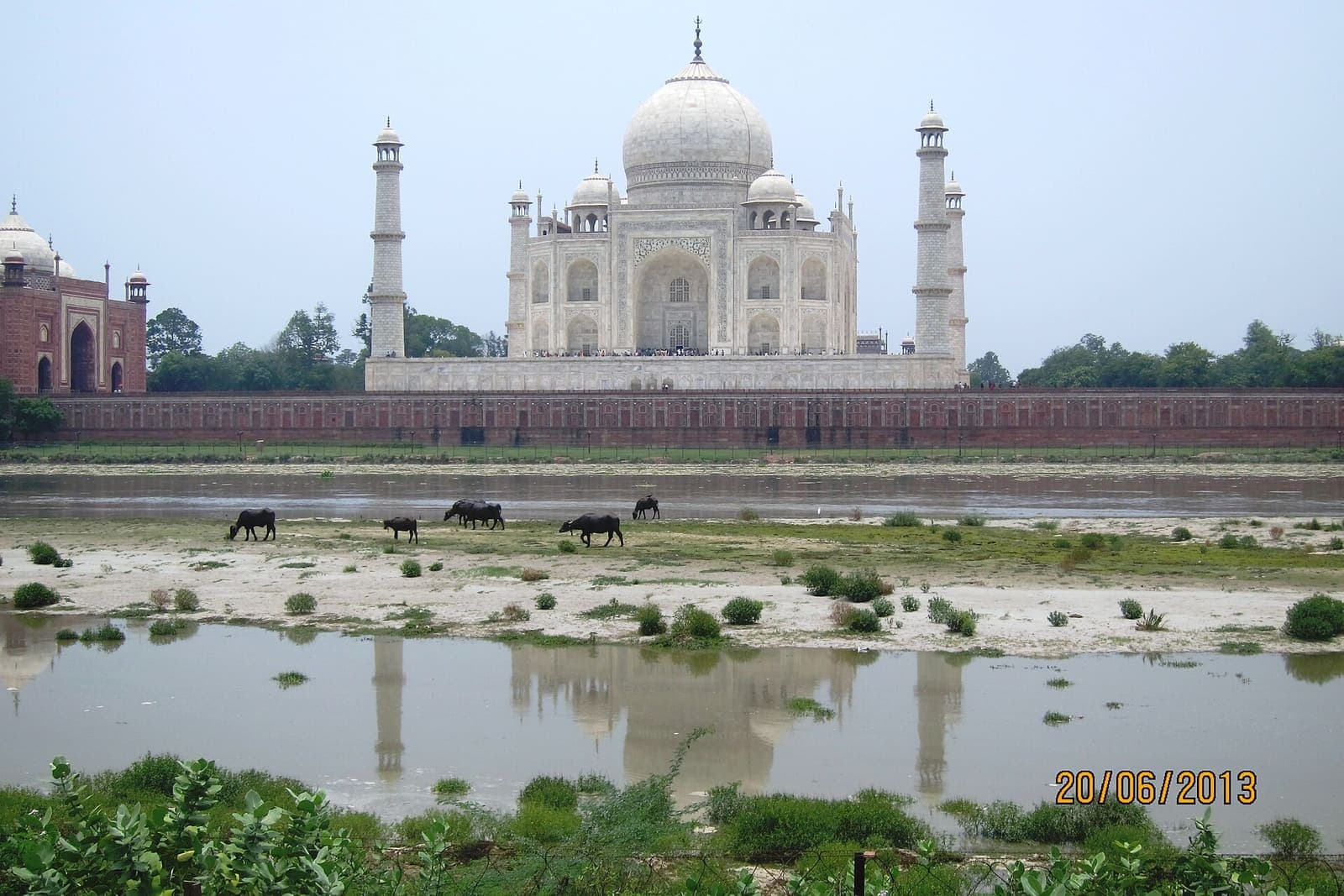 The Taj Mahal seen across the Yamuna from Mehtab Bagh
